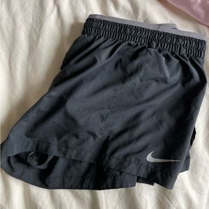 NIKE RUNNING dolphin shorts L black